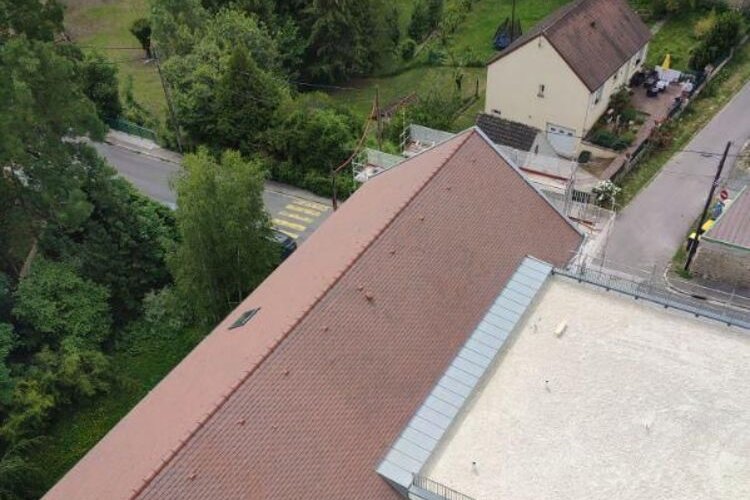 © CARON Couverture © CARON Couverture